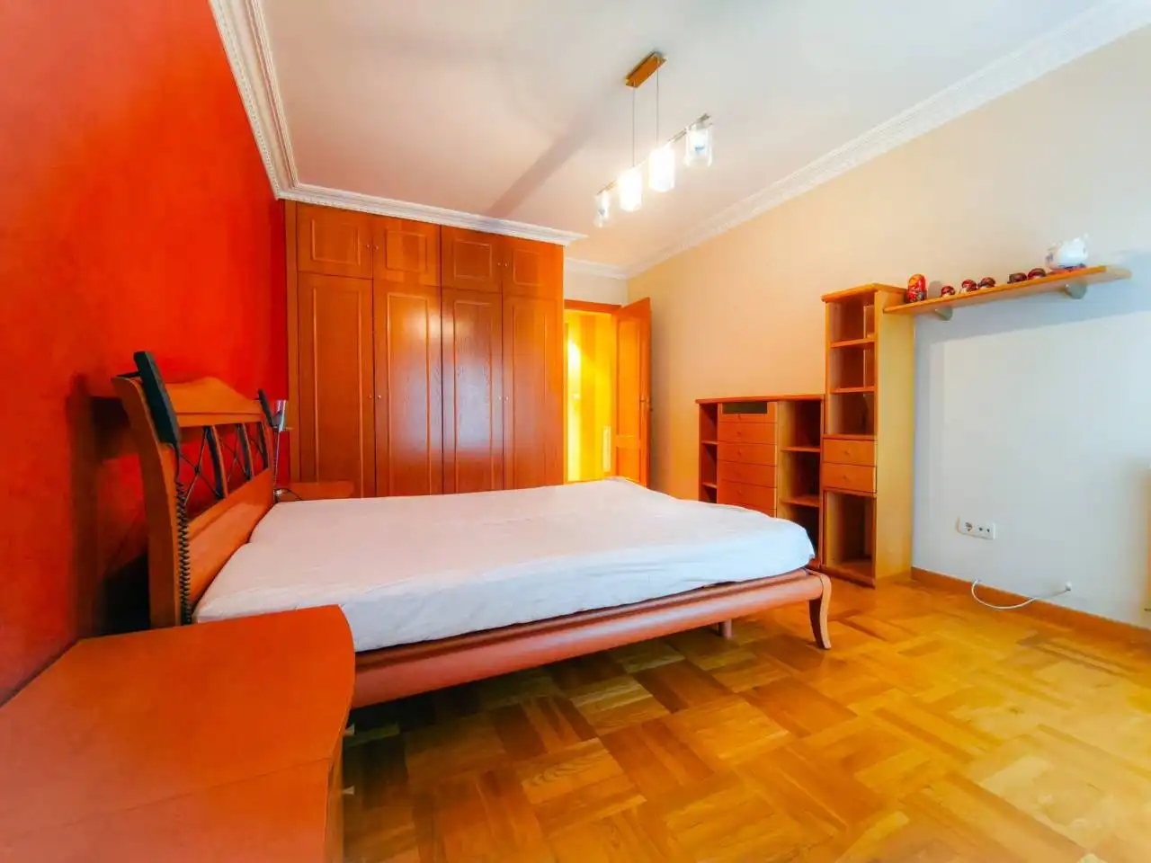 Bedroom of Flat for sale in Burgos  with Heating, Parquet flooring and Terrace