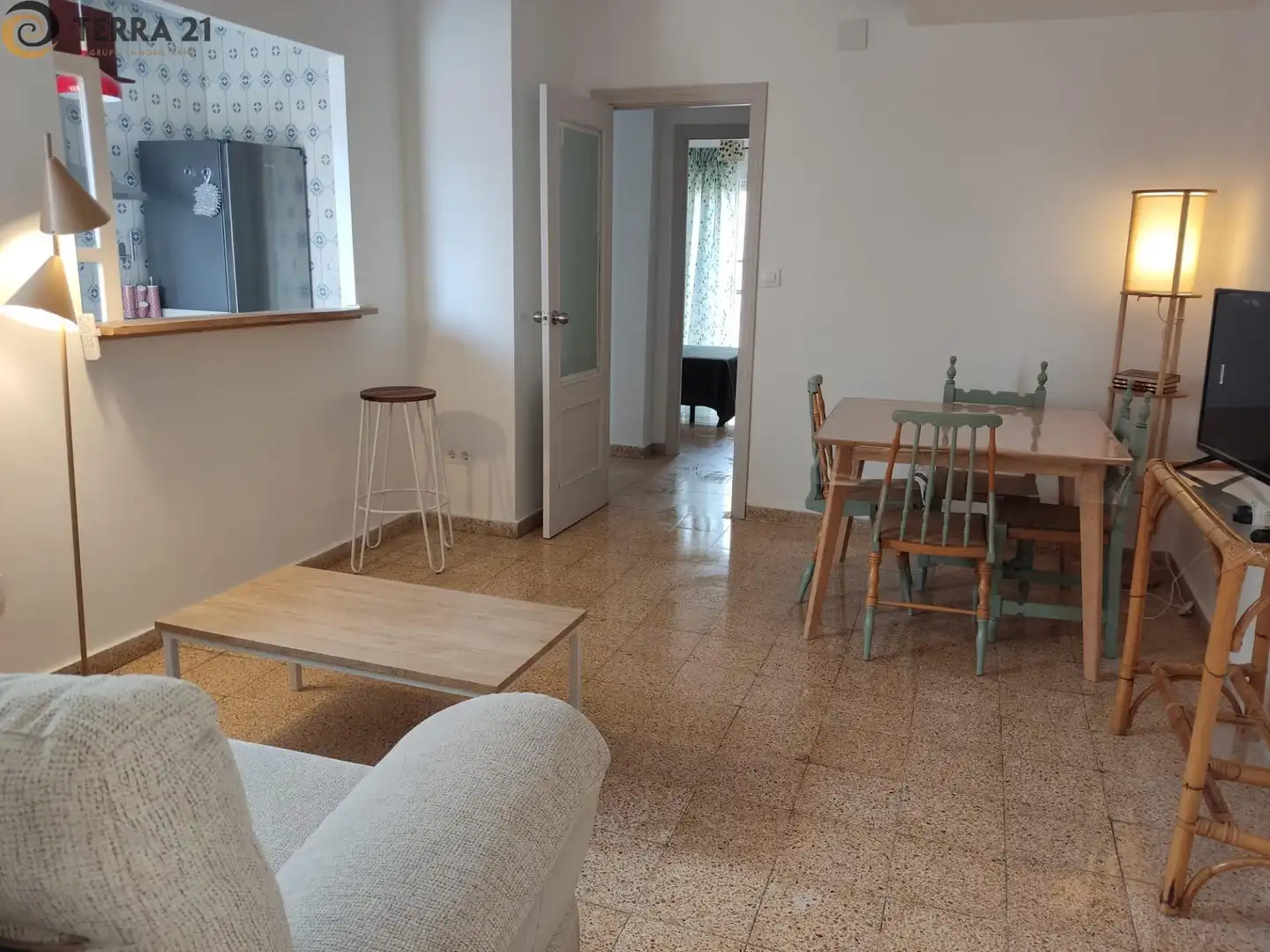 Sala d'estar de Pis per a compartir en Jaén amb Moblat i Balcó