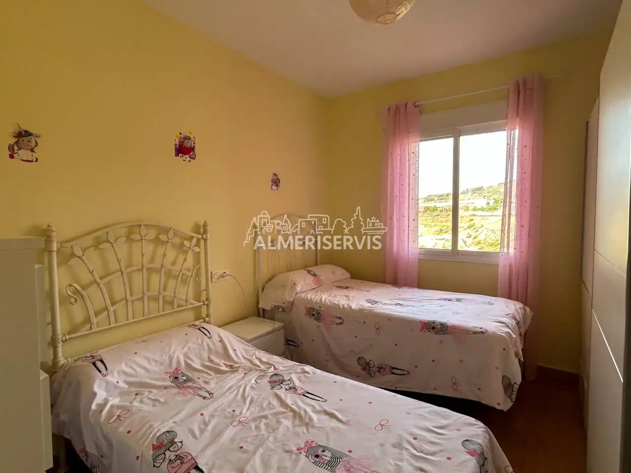 Habitación de Piso de alquiler en El Ejido con Terraza, Amueblado y Piscina comunitaria