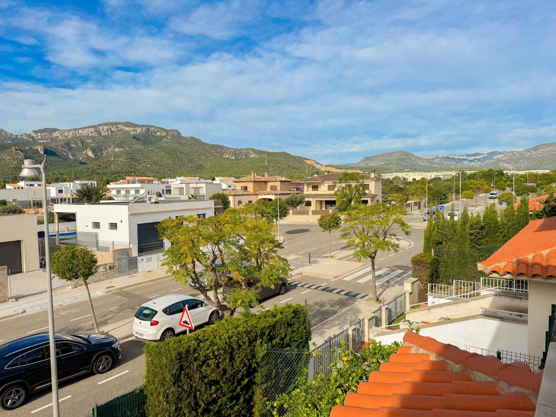 Vista exterior de Casa o xalet en venda en Vandellòs i l'Hospitalet de l'Infant amb Aire condicionat, Calefacció i Jardí privat