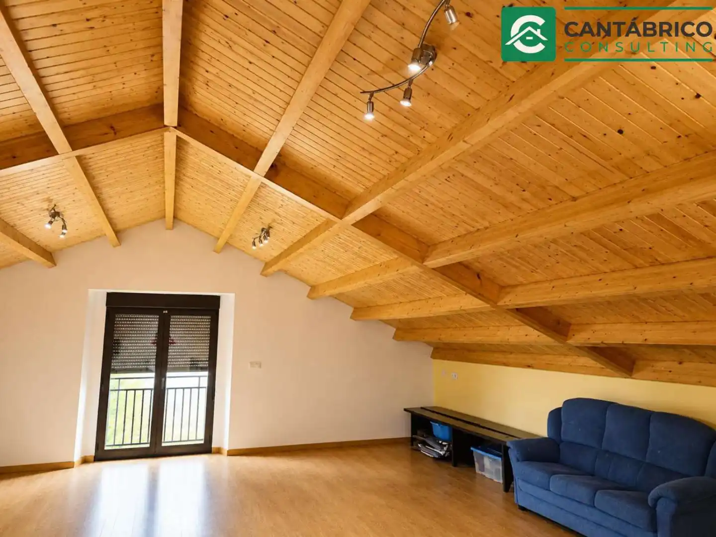 Haus oder Chalet zum Verkauf in Navia mit Heizung, Terrasse und Möbliert