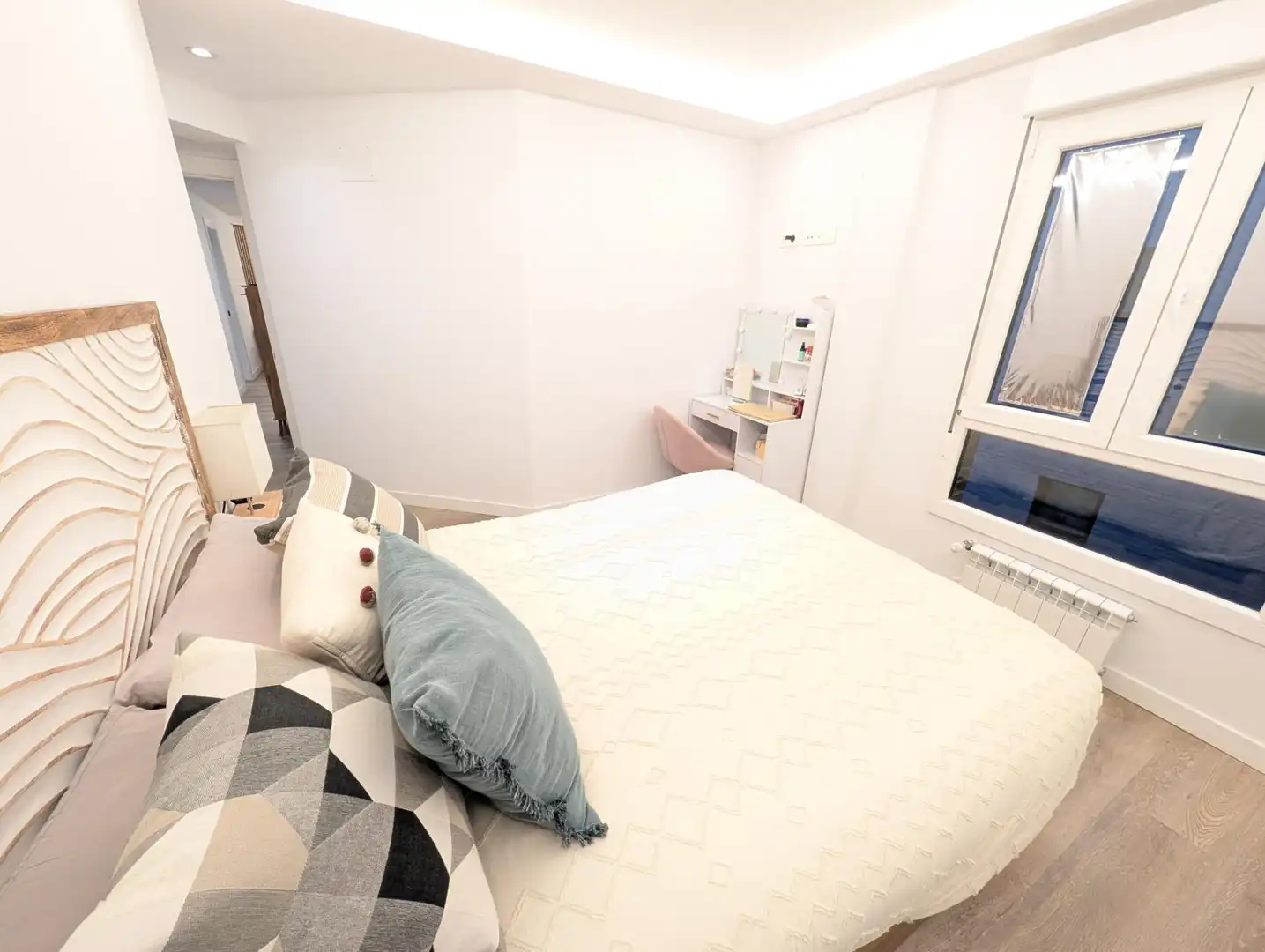 Habitación de Piso en venta en Oviedo  con Calefacción, Parquet y Terraza