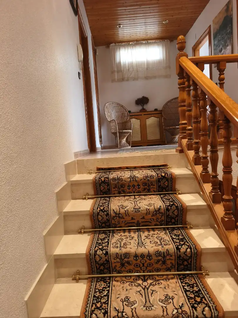 Houses for sale in Recas  with Air Conditioner, Heating and Private garden