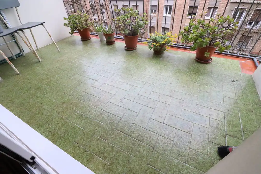 Terraza de Piso en venta en Barcelona con Calefacción