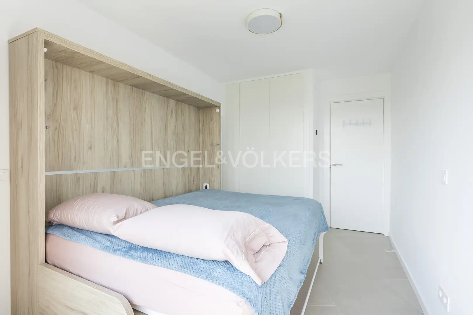Habitación de Piso de alquiler en Madrid con Aire acondicionado, Calefacción y Amueblado