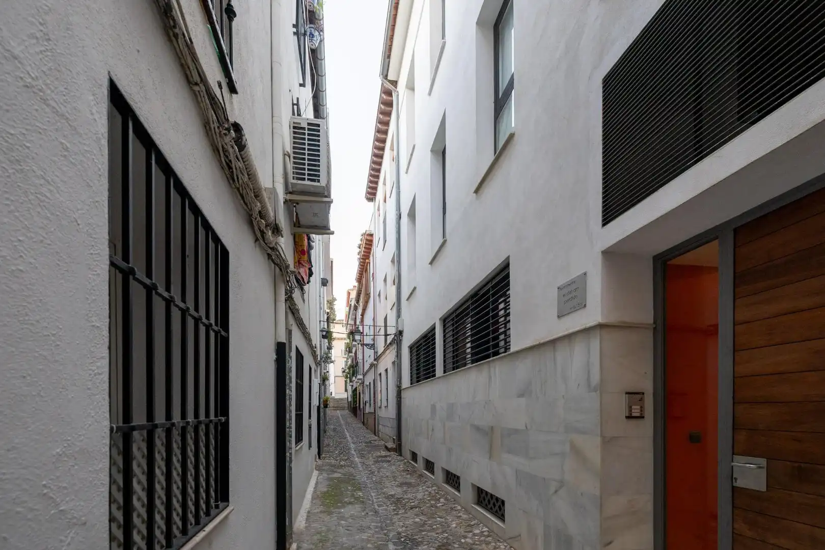 Vista exterior de Casa o xalet en venda en Granada amb Aire condicionat, Terrassa i Moblat