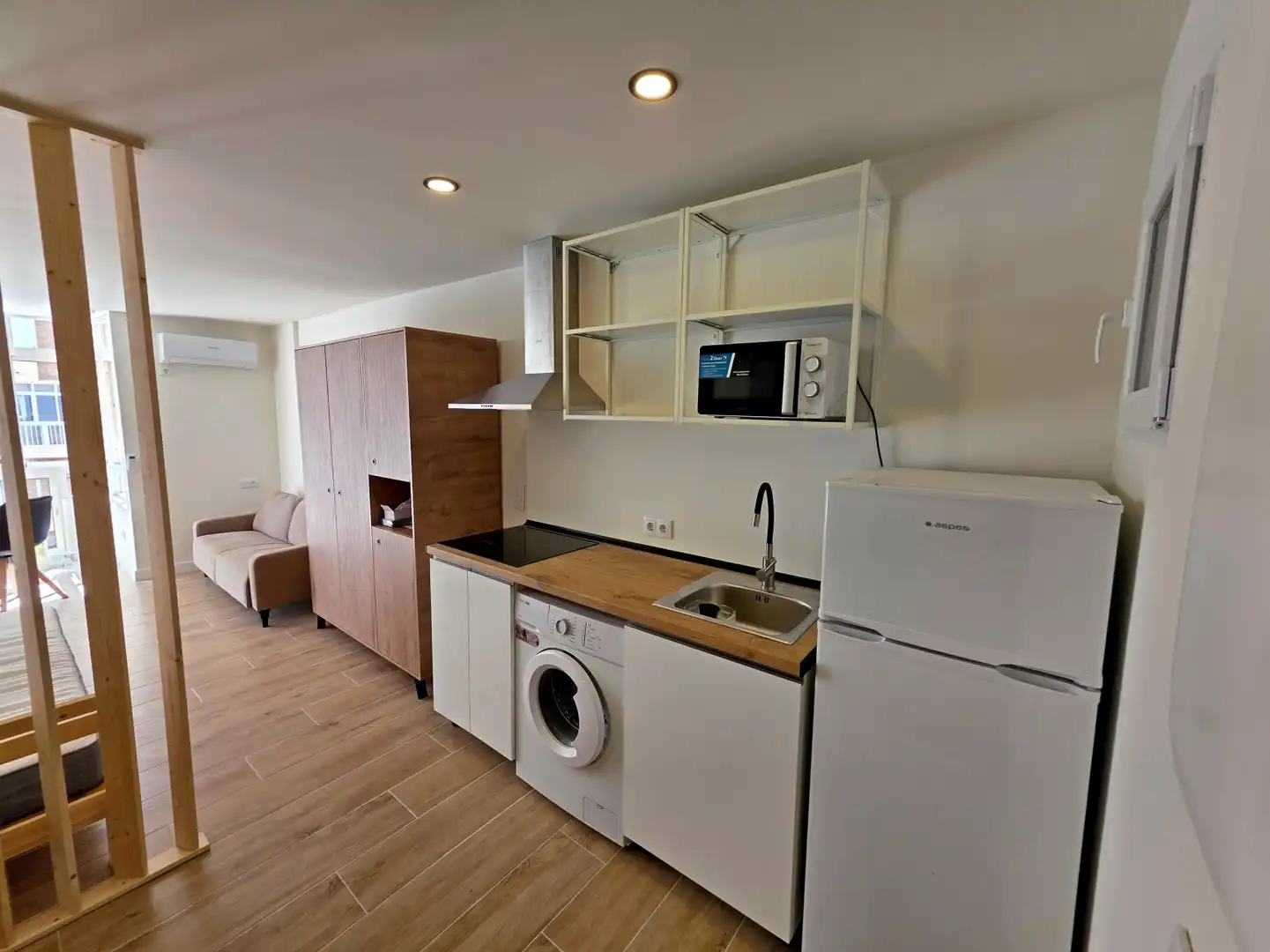 Küche von Wohnung zur Miete in Benalmádena mit Klimaanlage, Privatgarten und Schwimmbad
