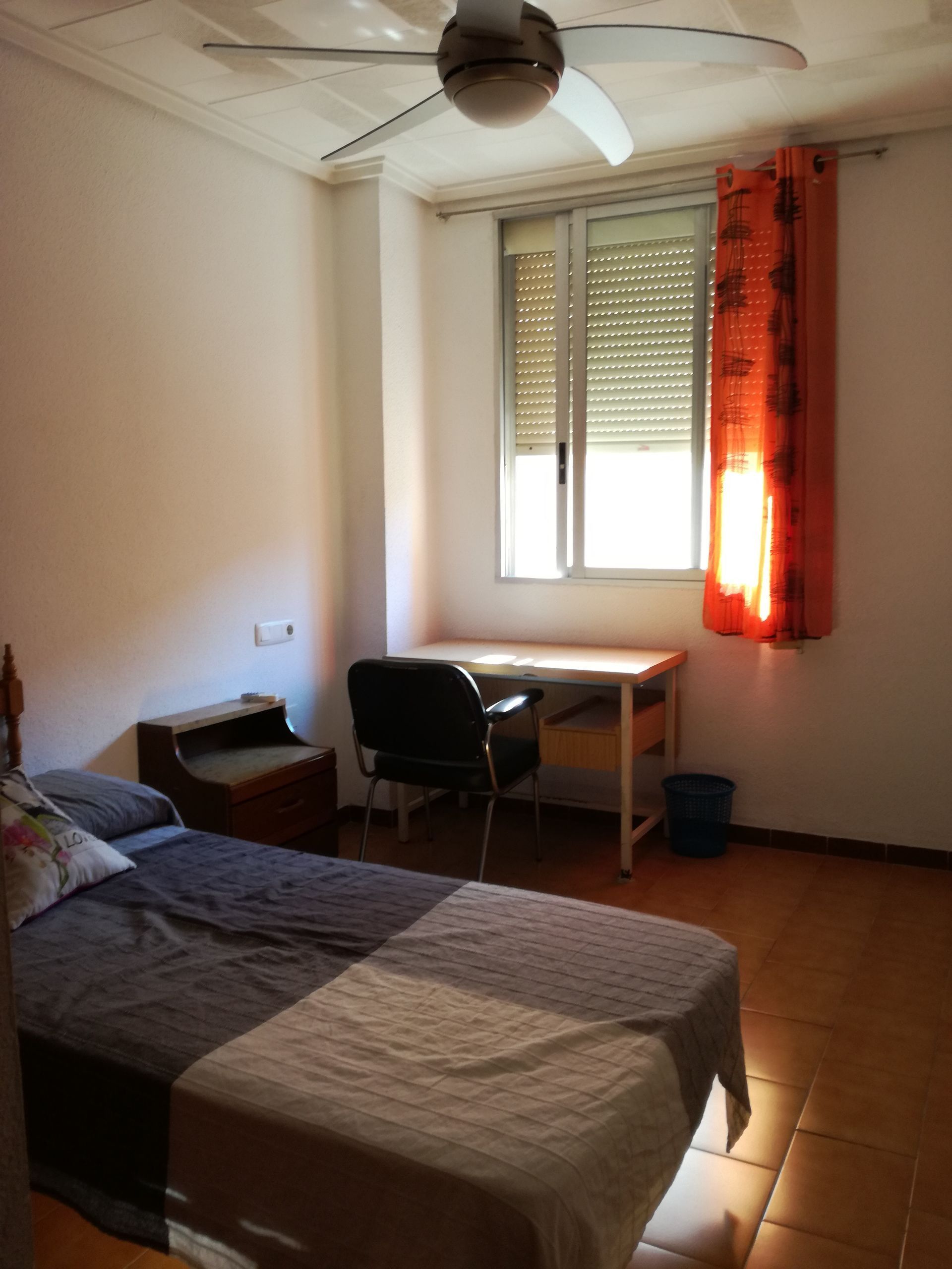 Bedroom of Flat to rent in  Valencia Capital  with Air Conditioner and Furnished