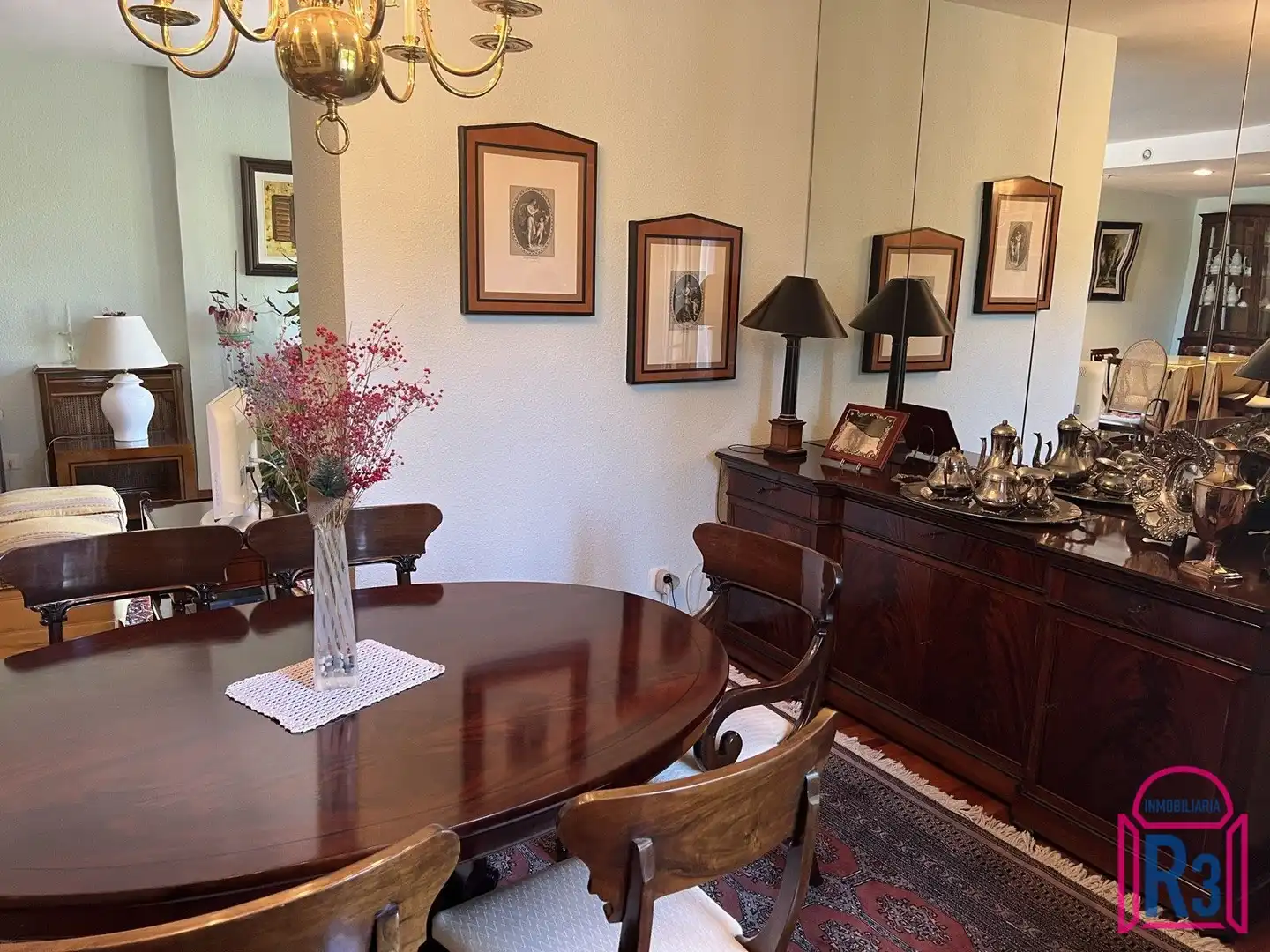 Comedor de Piso en venta en León Capital  con Calefacción, Terraza y Trastero