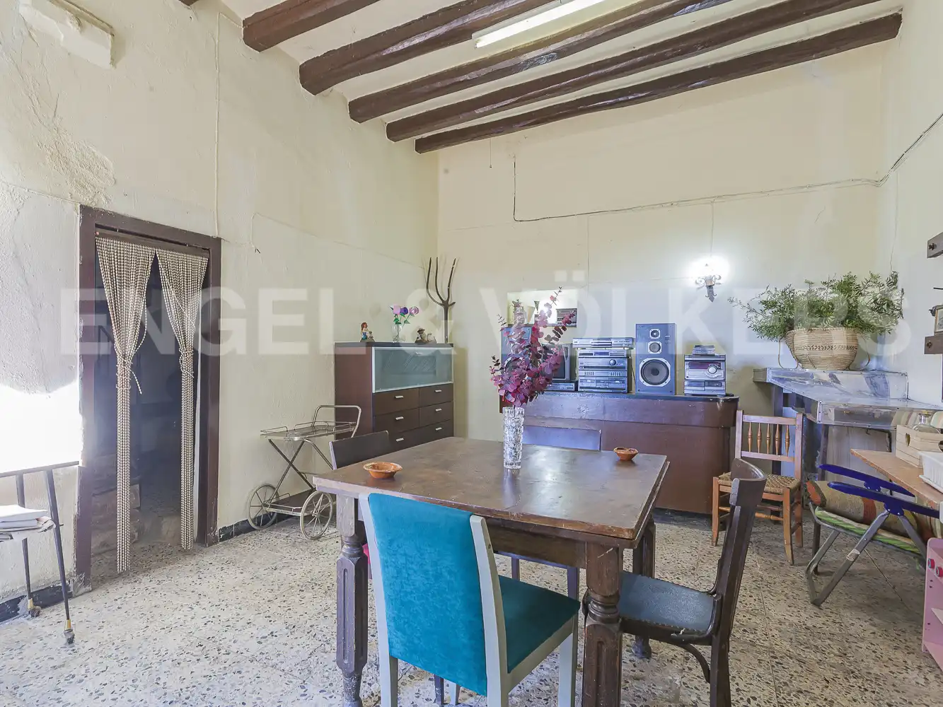 Menjador de Finca rústica en venda en Rubí amb Calefacció, Jardí privat i Terrassa