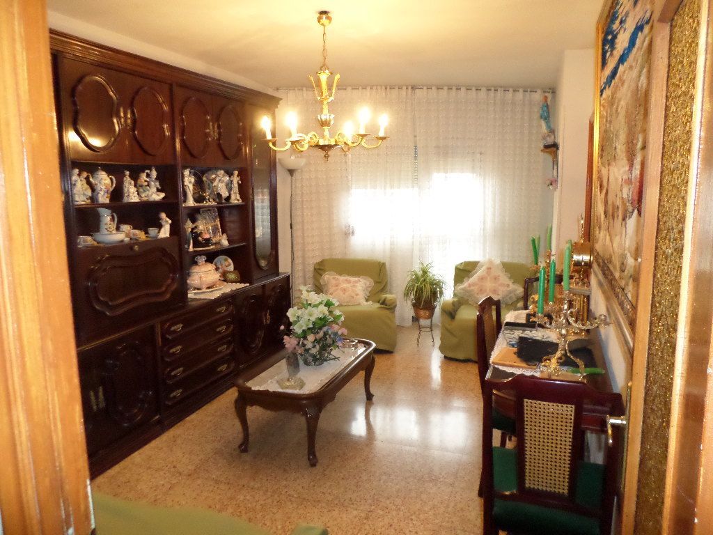 Sala d'estar de Pis en venda en Móstoles amb Calefacció, Terrassa i Forn