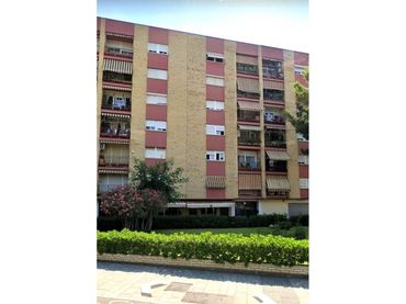 Flat with pool for sale in Campclar