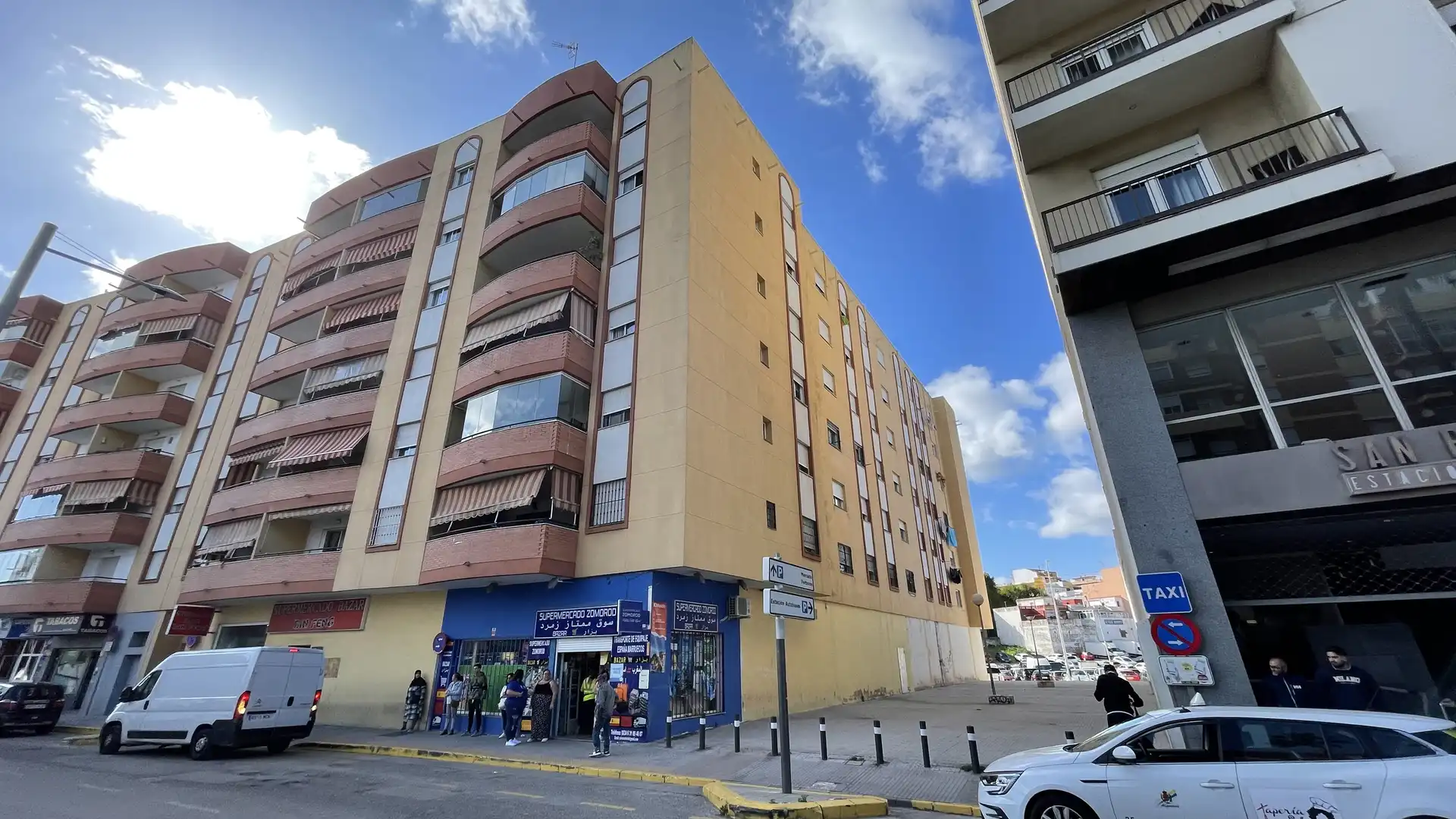 Vista exterior de Local en venta en Algeciras