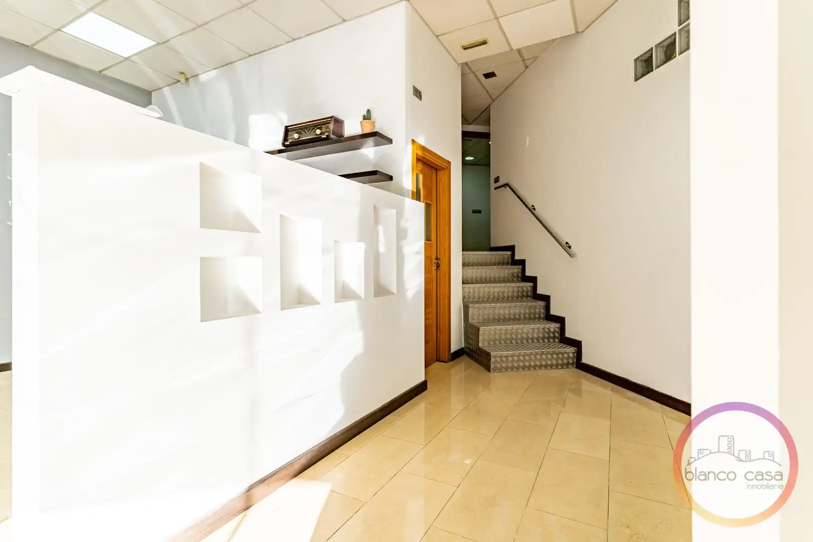 Local comercial en venda a Carballo, imagen 5