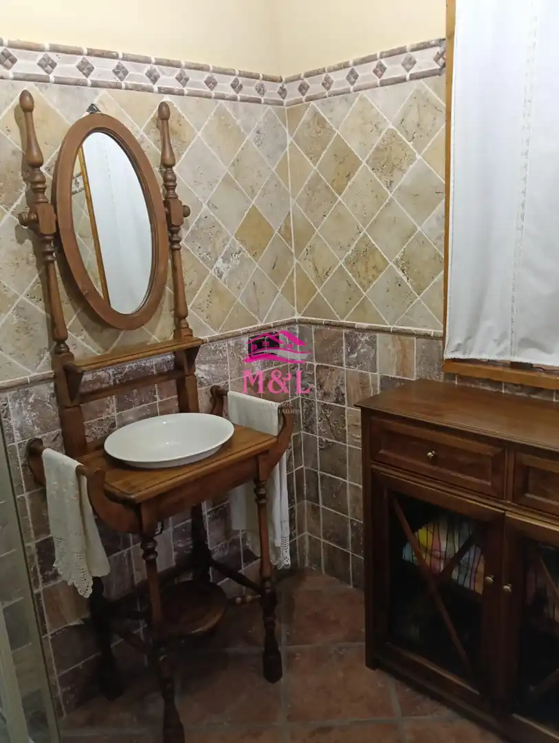 Bathroom of Houses for sale in Esparragalejo  with Air Conditioner, Heating and Terrace