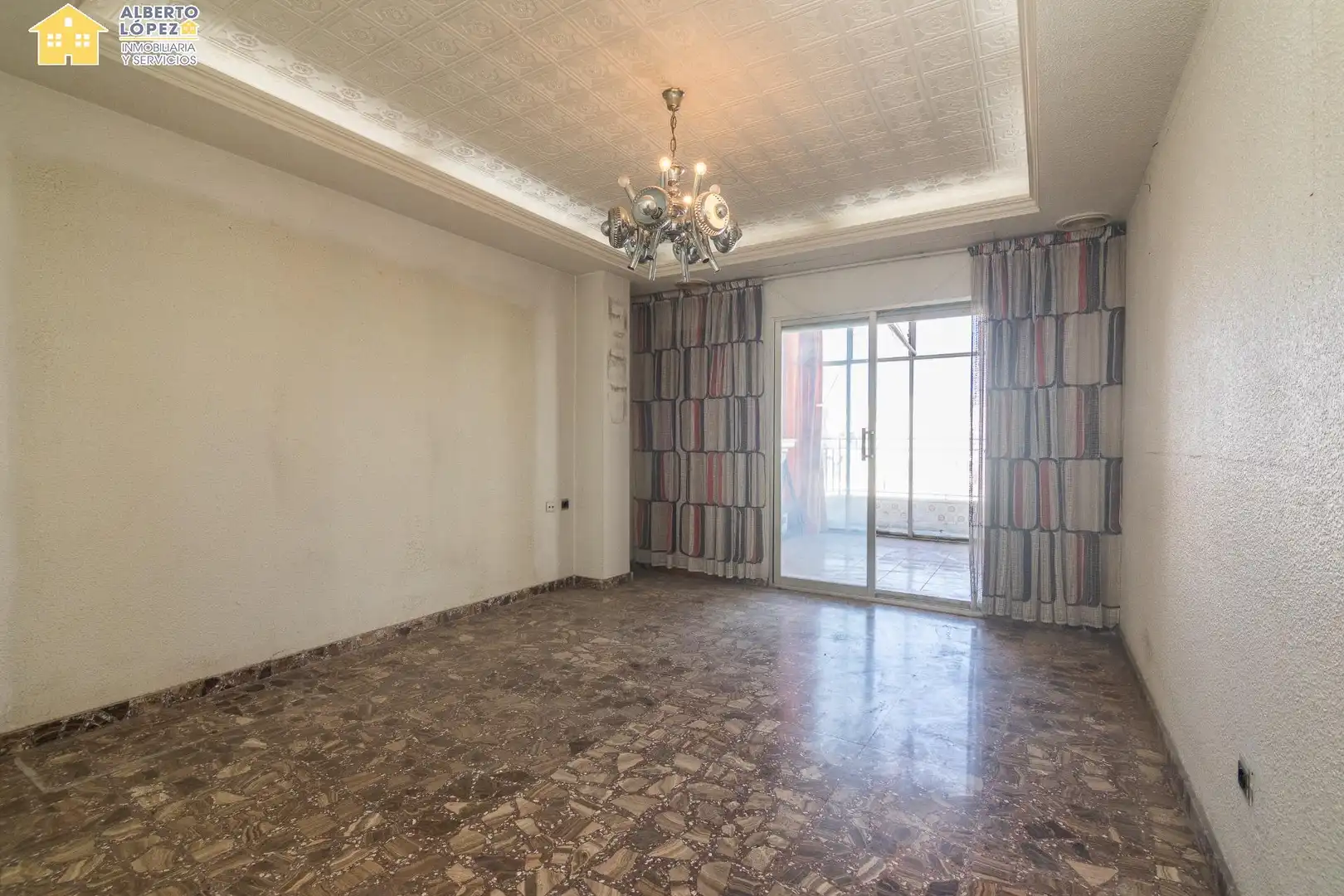 Sala de estar de Ático en venta en Elche / Elx con Terraza y Balcón