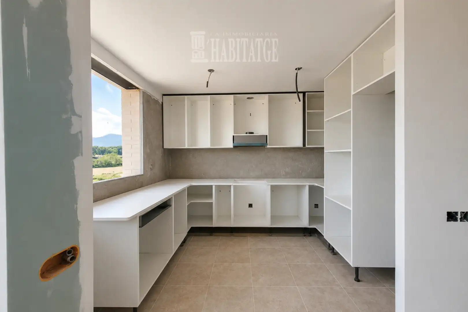 Casa d'obra nova amb terrassa en venda a Carrer Balenyà, imagen 23
