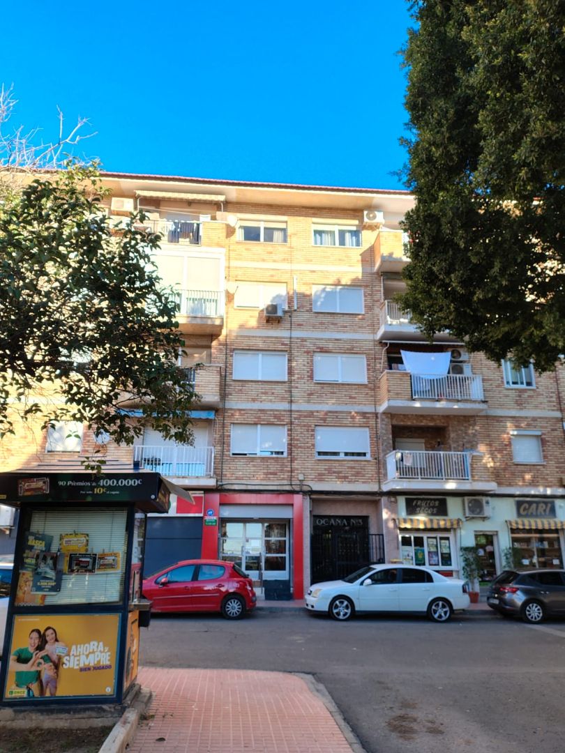 Vista exterior de Pis en venda en Cartagena amb Moblat i Balcó