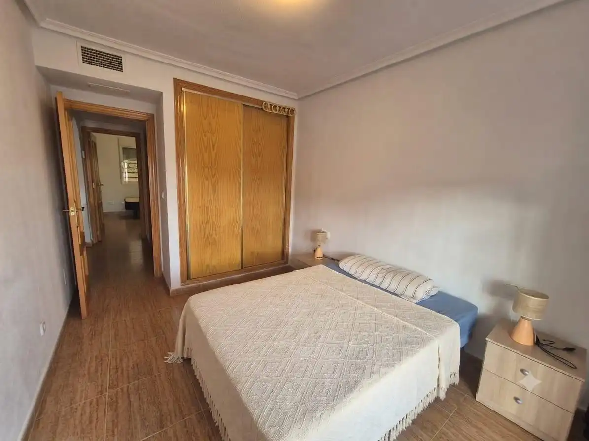 Habitación de Piso de alquiler en La Unión con Amueblado, Balcón y Alarma