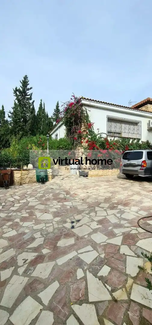 Vista exterior de Casa o xalet en venda en Benidorm amb Traster, Piscina i Moblat