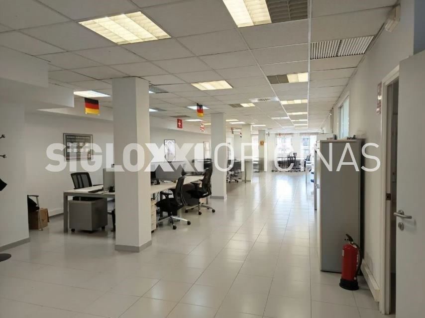 Office to rent in  Barcelona Capital  with Air Conditioner, Heating and Terrace