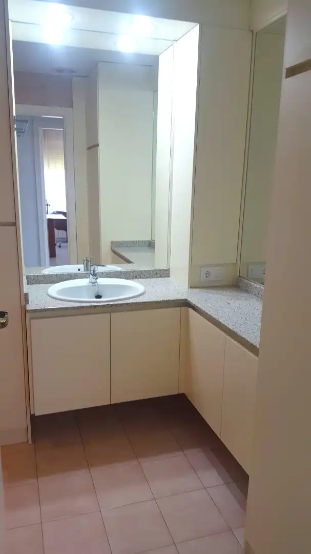 Attic for rent in Avenida de los Pinos, 31, Santa María de Gracia