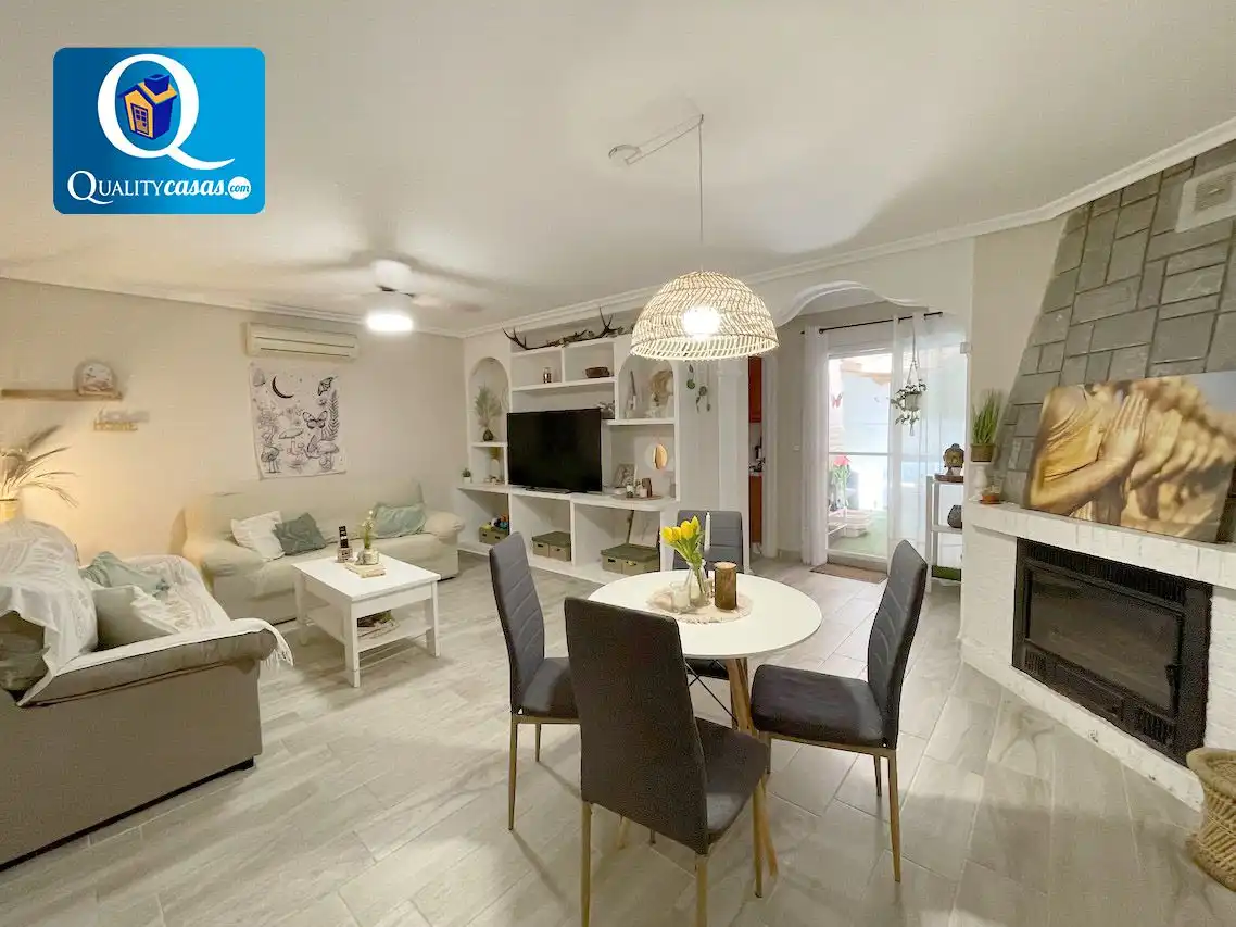 Living room of Houses for sale in San Vicente del Raspeig / Sant Vicent del Raspeig  with Air Conditioner, Heating and Storage room
