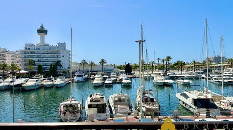 Foto 2 de Piso en venta en Carrer Port Grec, Port Grec - Port Moxó, Empuriabrava