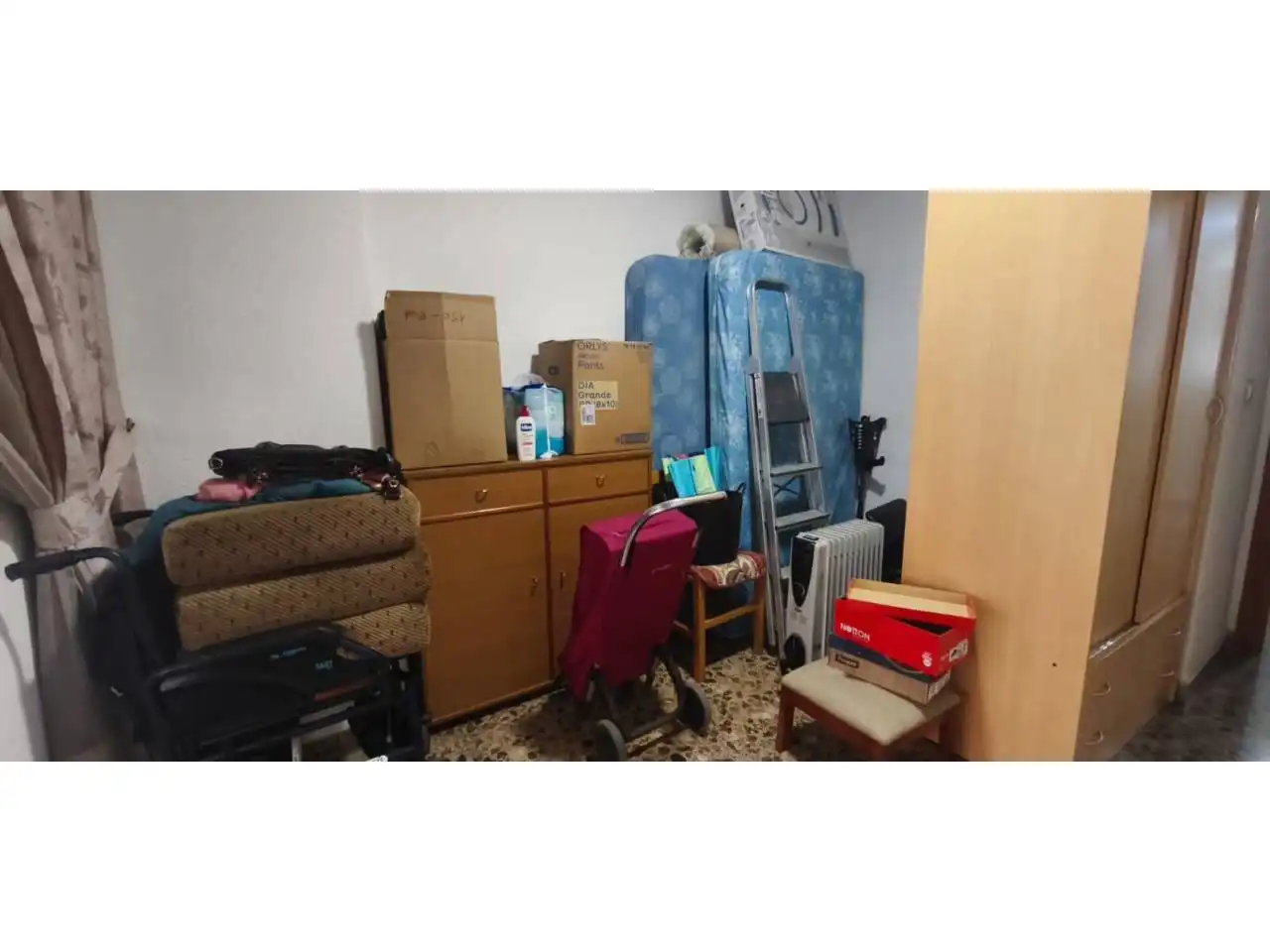 Habitación de Piso en venta en Alicante / Alacant con Calefacción y Balcón