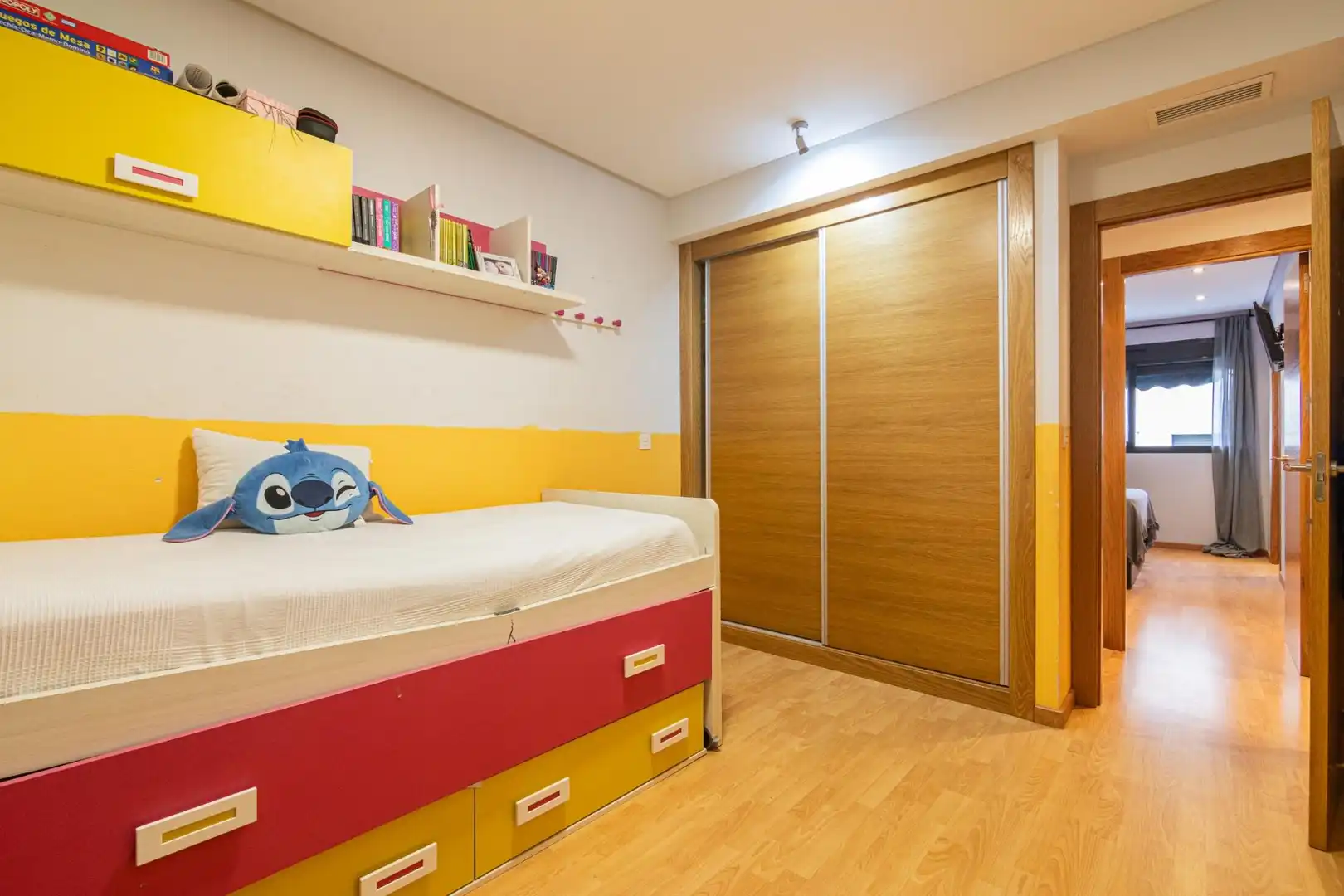 Bedroom of Flat for sale in Crevillent  with Air Conditioner, Terrace and Community pool