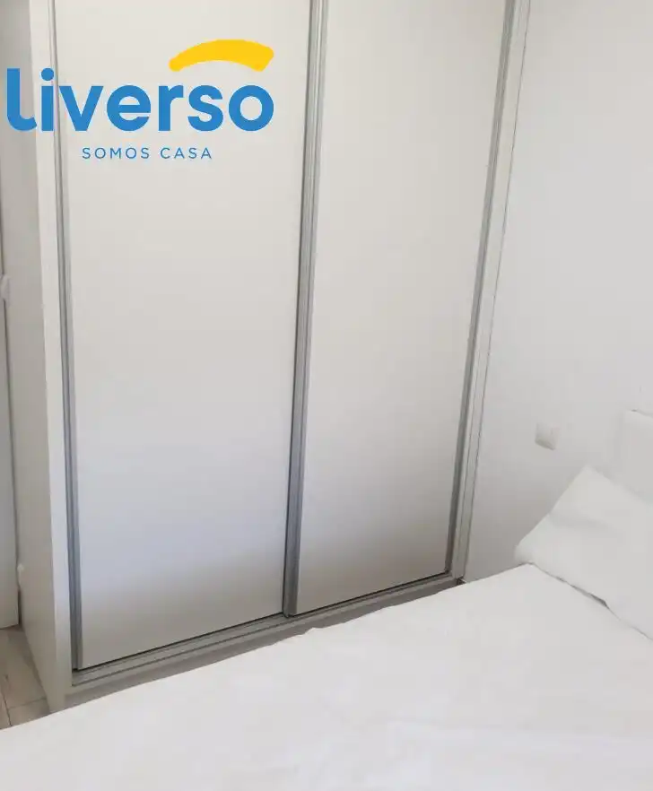 Dormitori de Pis per a compartir en Burgos amb Calefacció, Terrassa i Moblat