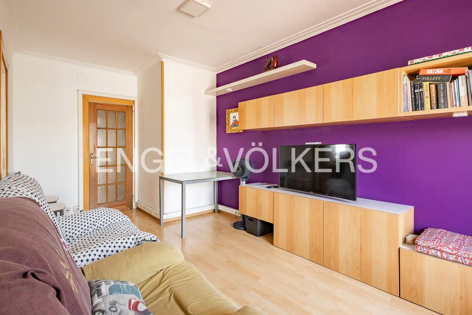 Living room of Attic for sale in L'Hospitalet de Llobregat  with Air Conditioner, Heating and Parquet flooring