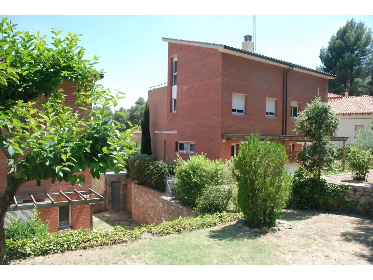 Garten von Einfamilien-Reihenhaus zur Miete in Castellar del Vallès mit Heizung, Privatgarten und Terrasse