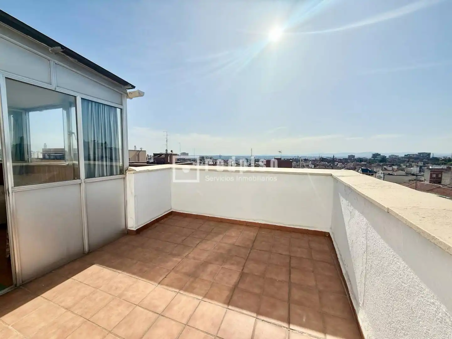 Vista exterior de Pis en venda en Madrid amb Aire condicionat i Terrassa