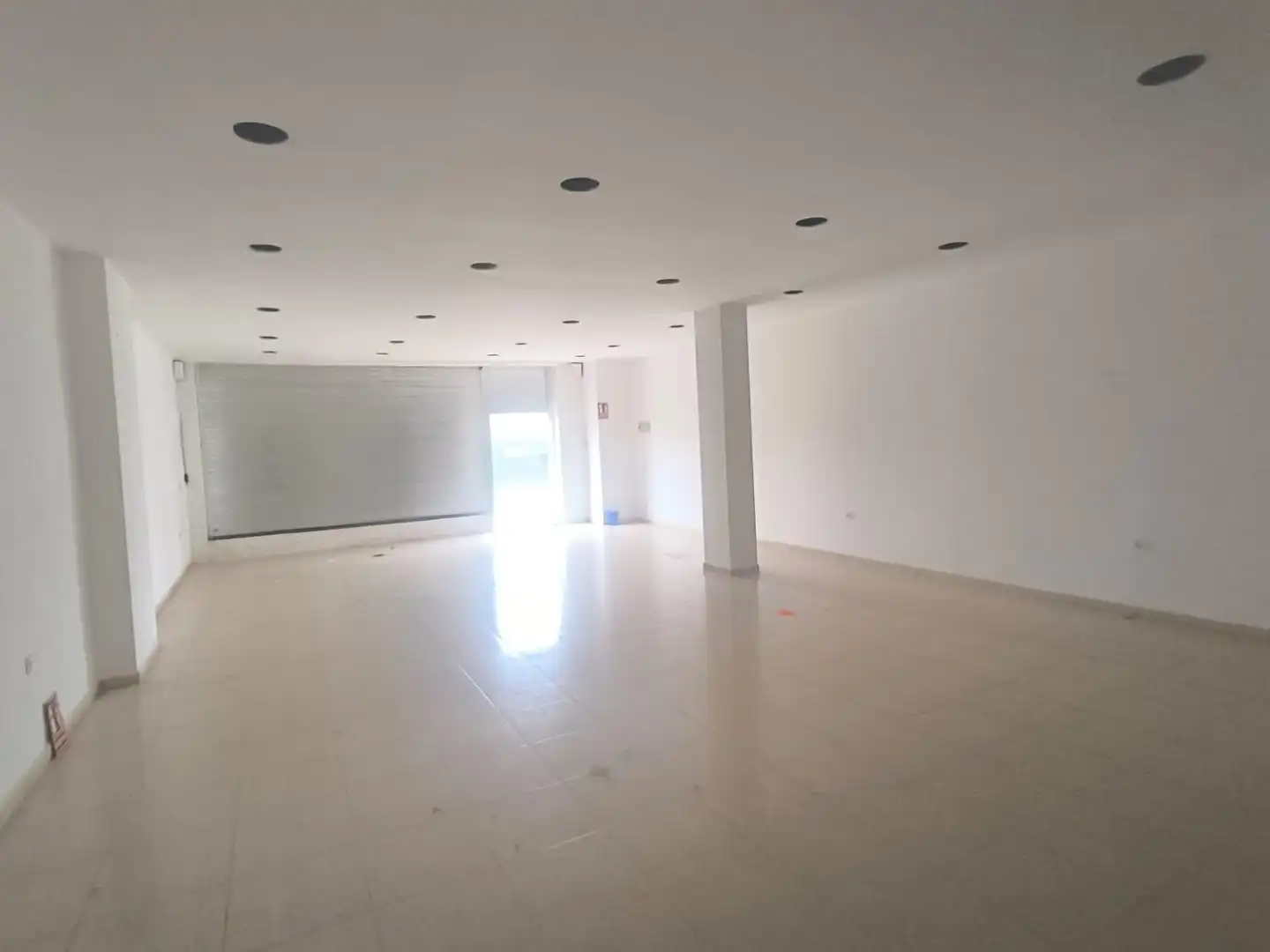 Local comercial en venda a Fonts dels Capellans - Sagrada Família, imagen 4