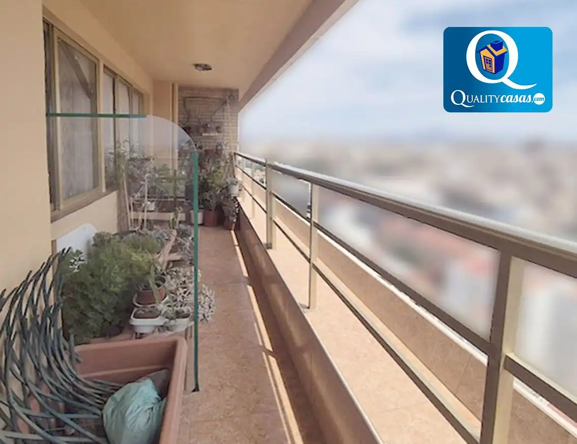 Apartamento en venta en Alicante / Alacant, Alicante