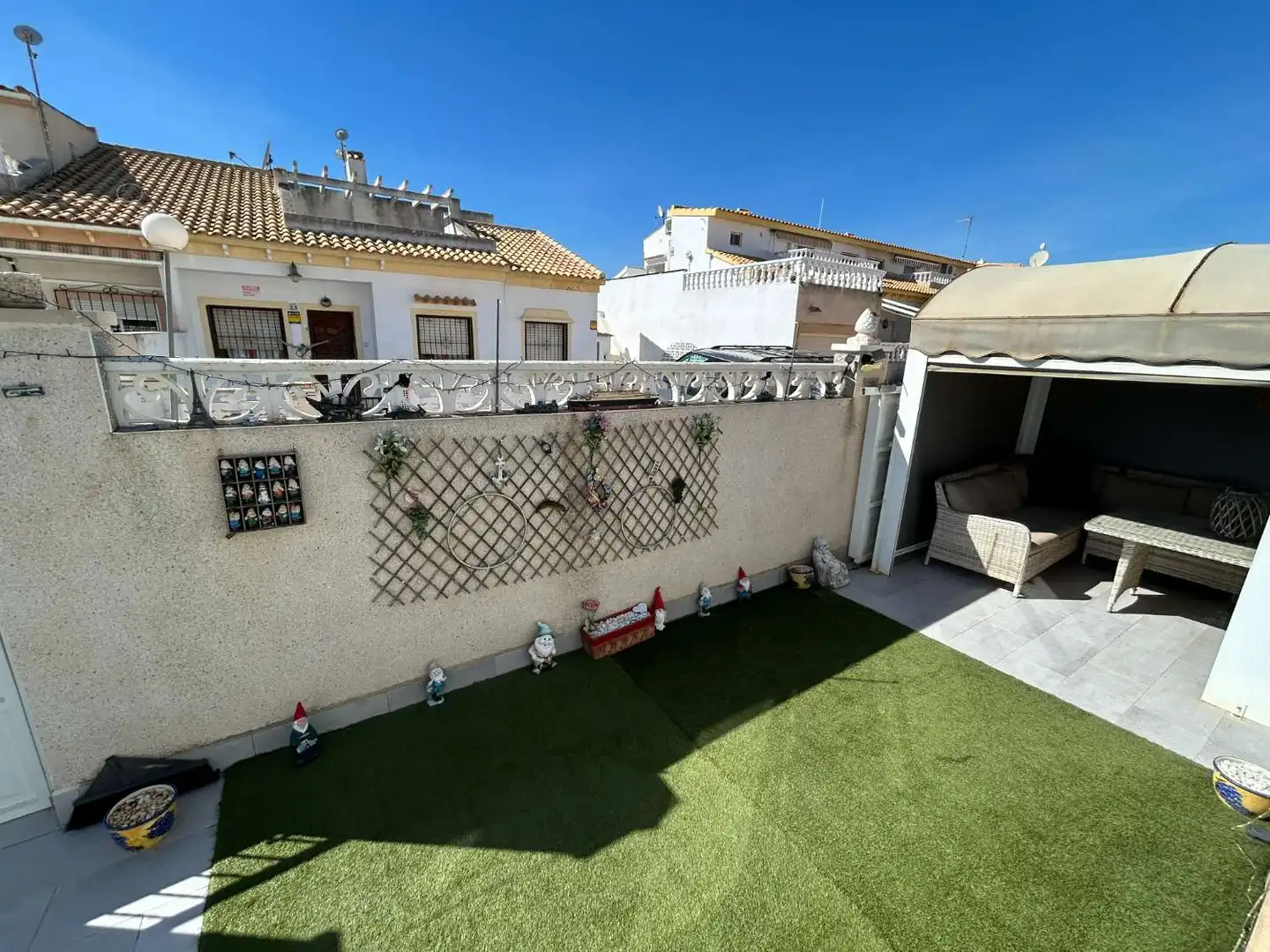 Jardín de Casa adosada en venta en Orihuela con Terraza, Trastero y Internet