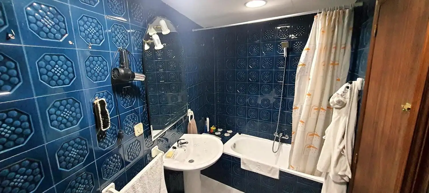Badezimmer von Wohnung zum Verkauf in Toràs mit Terrasse