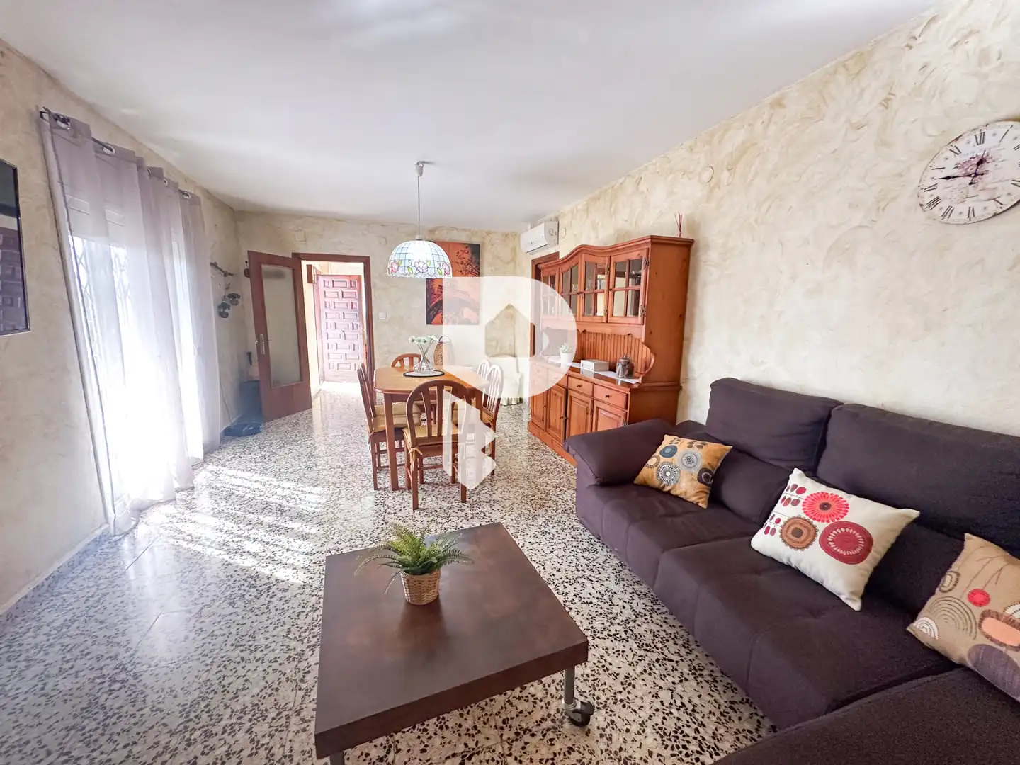 Sala d'estar de Casa o xalet en venda en Esparreguera amb Aire condicionat, Calefacció i Jardí privat