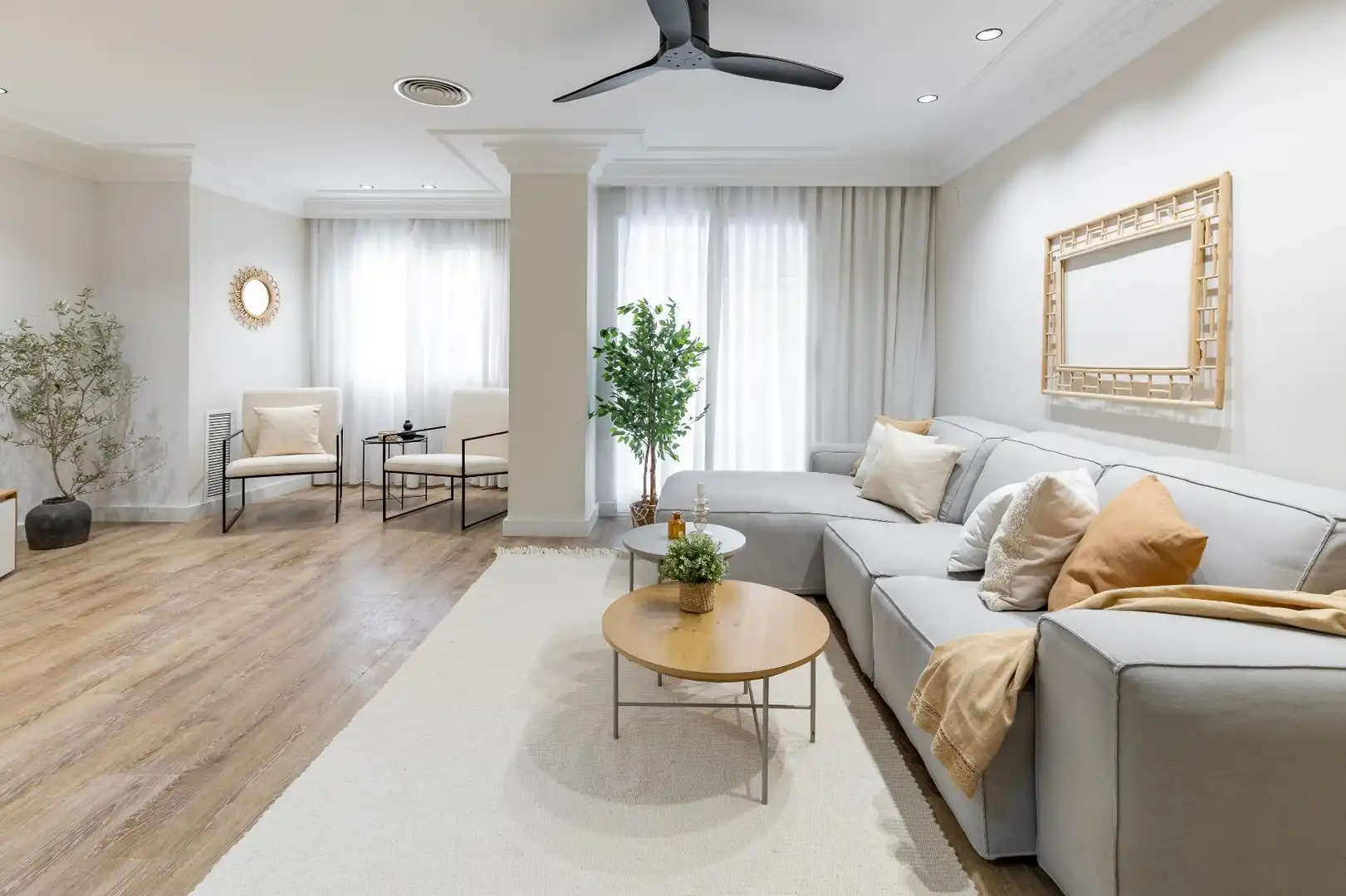 Sala d'estar de Casa o xalet en venda en Chiva amb Aire condicionat, Parquet i Terrassa