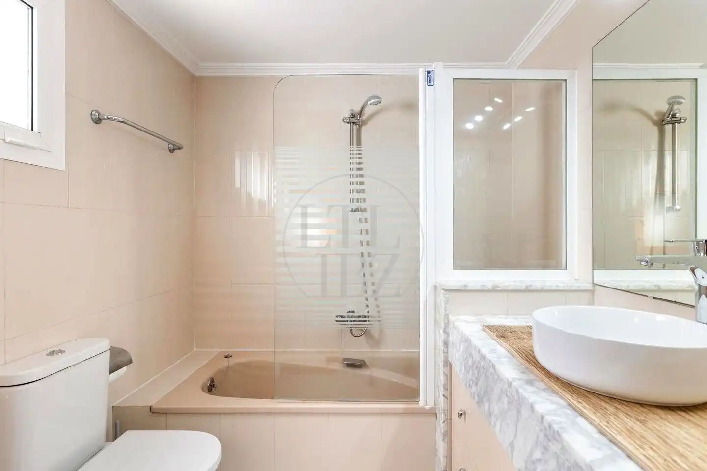 Badezimmer von Dachboden zur Miete in Eivissa mit Terrasse, Möbliert und Internet