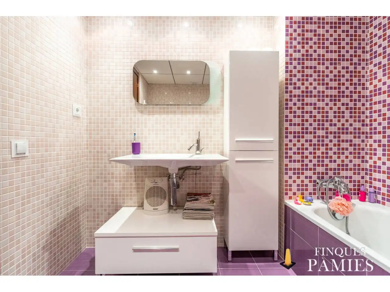 Baño de Casa adosada en venta en Riudoms con Aire acondicionado, Calefacción y Jardín privado