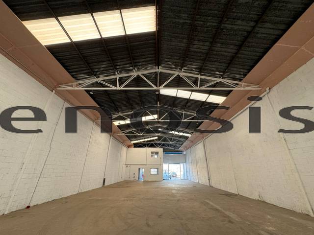 Nave industrial en Alquiler en Torreciega
