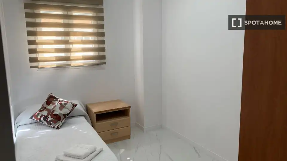 Room in Nuevo Centro