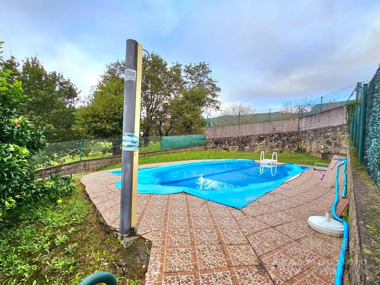 Casa adosada en venta en Lugar de Codesedas, Parroquias de Santiago
