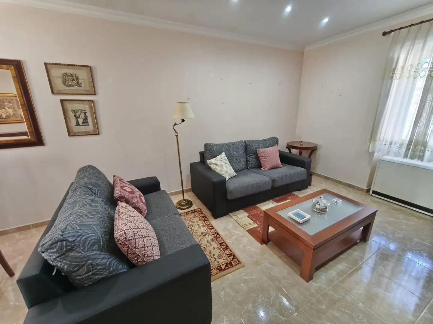 Sala de estar de Casa o chalet en venta en Ribeira con Calefacción