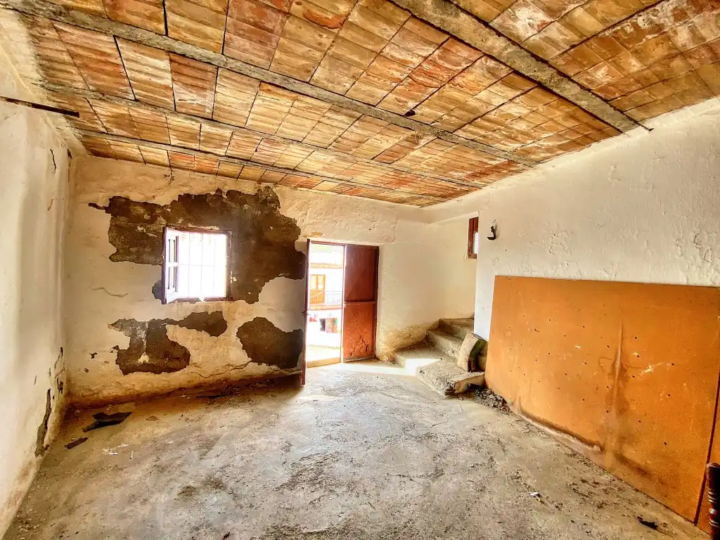 Country house zum Verkauf in Salares