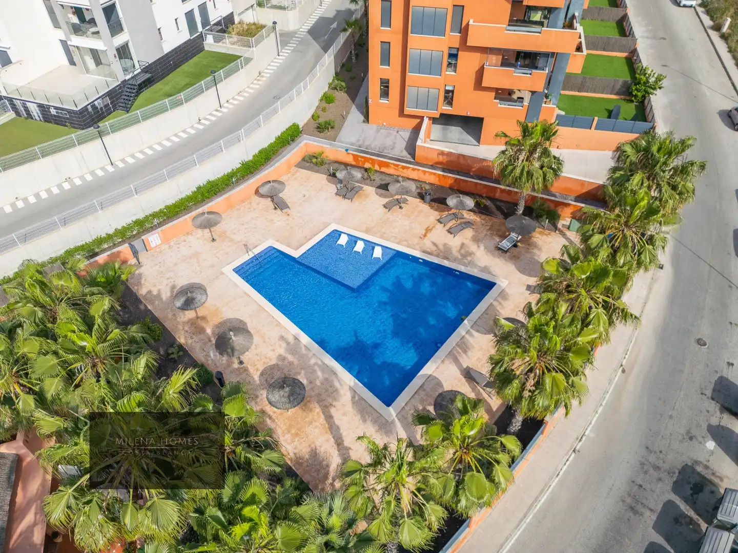 Piscina de Ático en venta en Orihuela con Aire acondicionado, Calefacción y Terraza