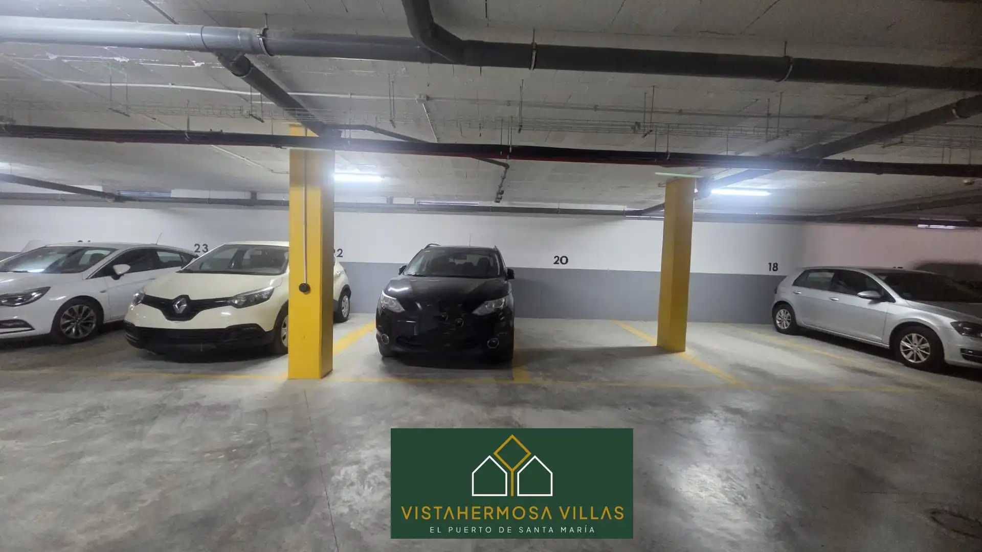 Parking de Piso en venta en El Puerto de Santa María con Terraza y Piscina comunitaria