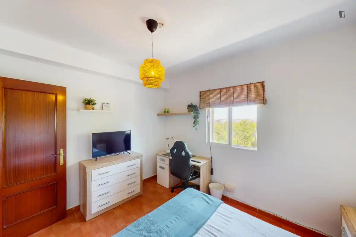 Bedroom of Apartments for share in Jerez de la Frontera  with Furnished, Washing machine and Microwave